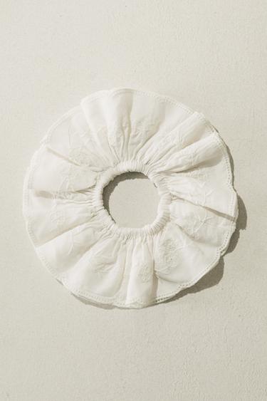 EMBROIDERED SCRUNCHIE (PACK OF 2) - Ivory by Zara - Image 0