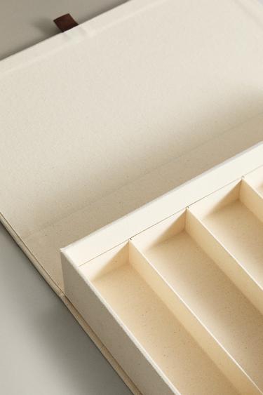 GLASSES STORAGE BOX - Ecru by Zara