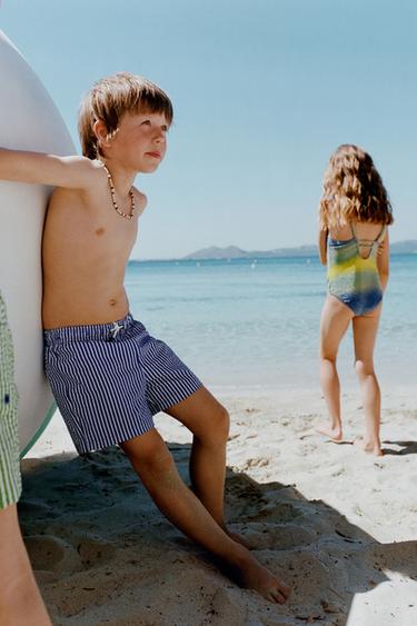 Zara {名称} - {颜色}