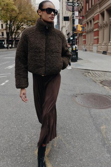 Zara {名称} - {颜色}