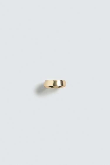 MATTE GEOMETRIC RING - Gold by Zara