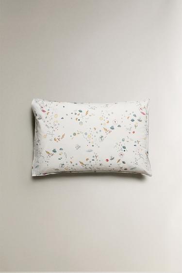 CHILDREN'S REVERSIBLE SPACE PILLOWCASE - Ecru / Blue by Zara