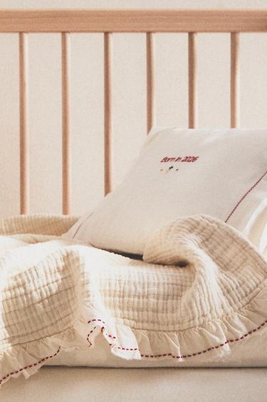KIDS' TEXTURED BEDSPREAD WITH RUFFLE TRIM - Orange by Zara