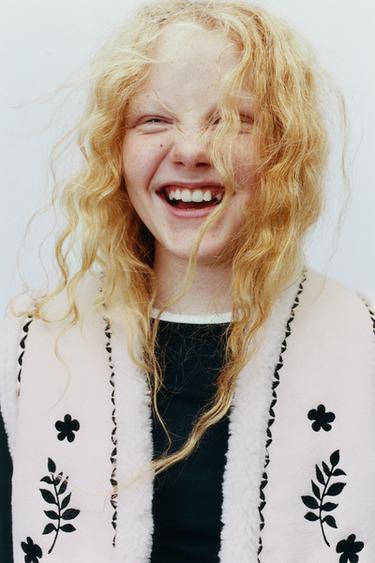 Zara {名称} - {颜色}