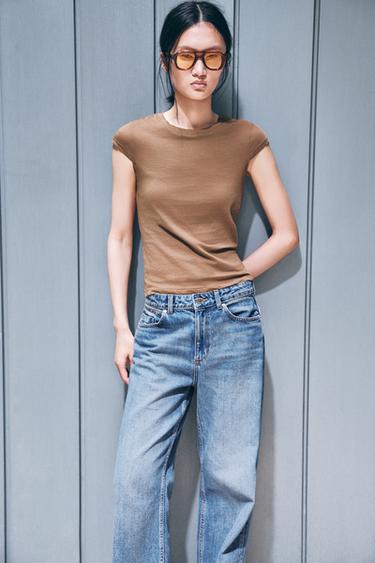 MINIMALIST SHORT SLEEVE T-SHIRT - Light brown by Zara