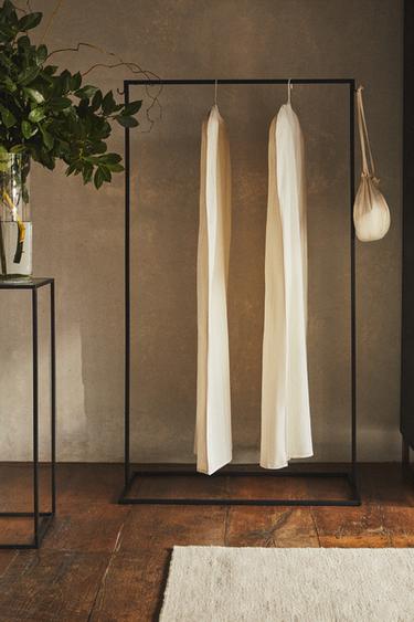 METAL CLOTHES RACK - Black by Zara