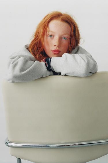 Zara {名称} - {颜色}