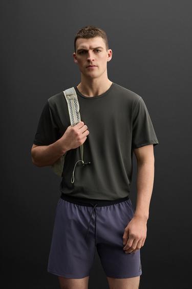 BASIC TRAINING T-SHIRT - Dark grey by Zara