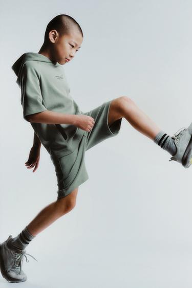 SPORTY HOODIE WITH ZIPS - Light green by Zara