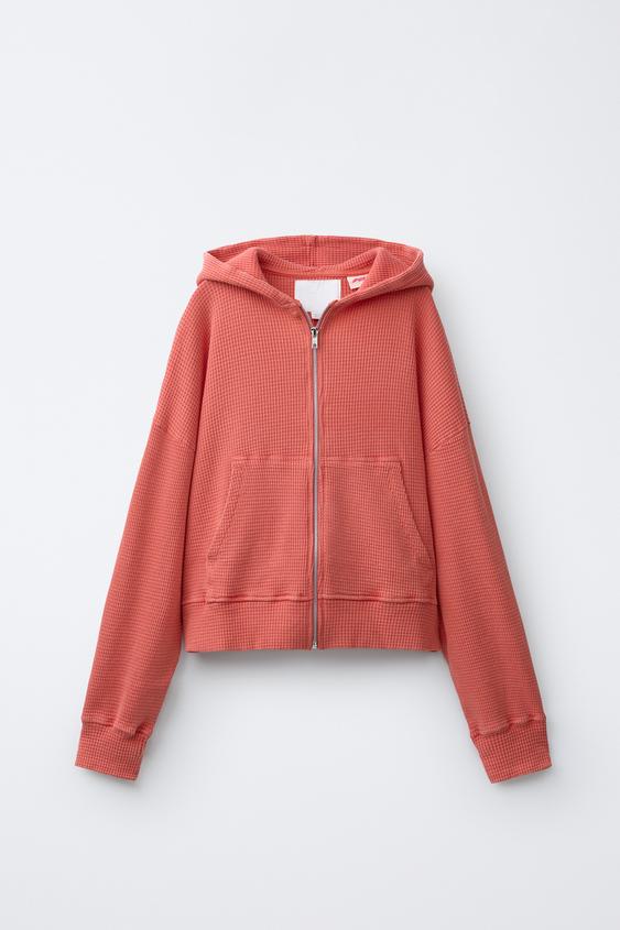 CROPPED WAFFLE PUKAS SURF HOODIE - Red by Zara - Image 0