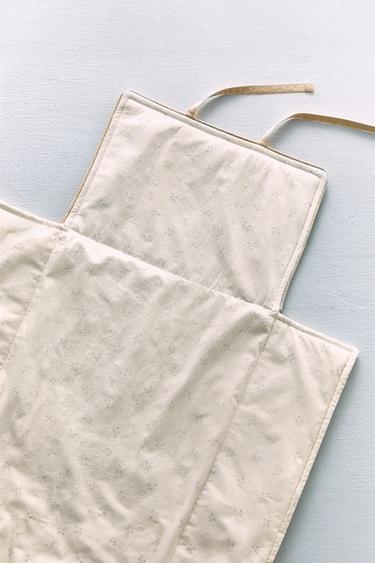 CHILDREN'S FLORAL CHANGING MAT - Butter by Zara