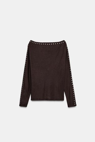 BATWING SLEEVE STUDDED T-SHIRT - Dark brown by Zara