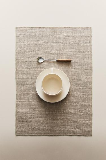 TEXTURED LINEN PLACEMAT - Light beige by Zara