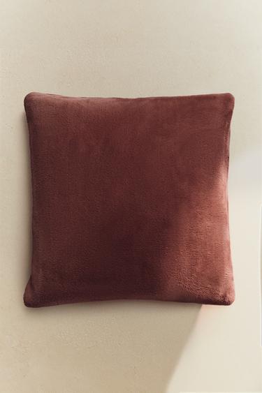 FAUX FUR CUSHION COVER - Dark pink by Zara