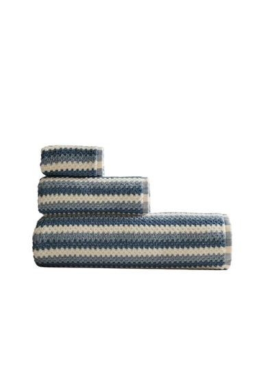 GEOMETRIC JACQUARD BATH TOWEL - Blues by Zara