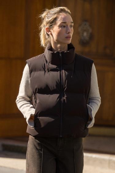 RUBBERISED PUFFER GILET - Brown by Zara