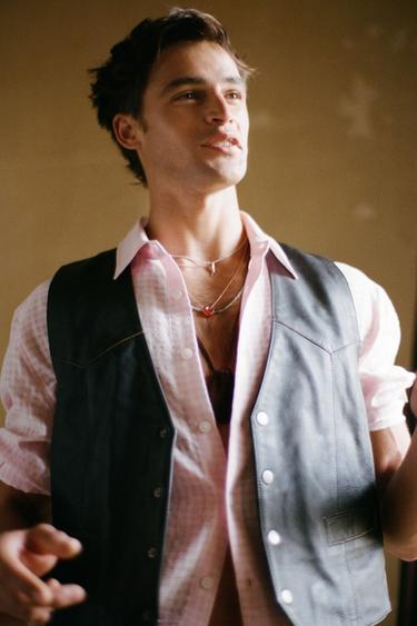 Zara {名称} - {颜色} - 0 图片