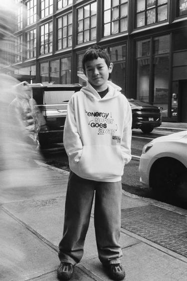 GRAFFITI HOODIE - Ecru by Zara