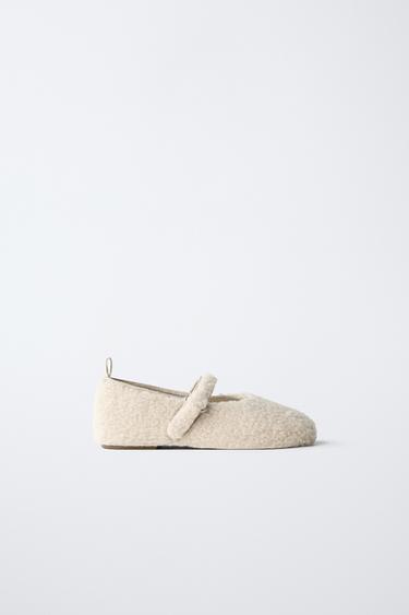 FAUX SHEARLING BALLET FLATS - Ecru White by Zara