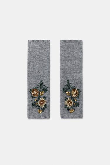 KNIT MITTENS WITH FLORAL EMBROIDERY AND BEADS - Grey by Zara