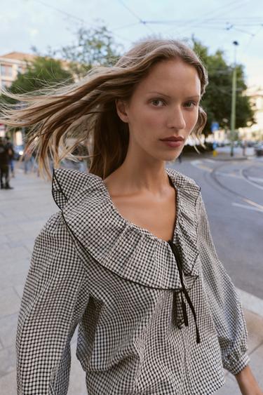 RUFFLED GINGHAM BLOUSE - Black / Ecru by Zara