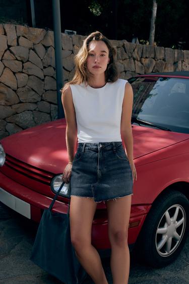 SLEEVELESS TOP - White by Zara