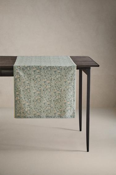 WILDFLOWER TABLE RUNNER WITH LACE TRIM - Bluish by Zara