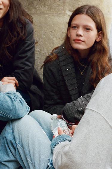 Zara {名称} - {颜色}