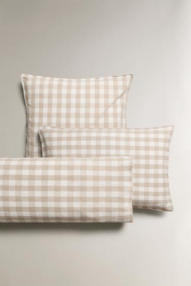 CHECKED PILLOWCASE - Light beige by Zara - Image 0