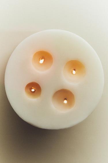LARGE DECORATIVE CANDLE - White by Zara