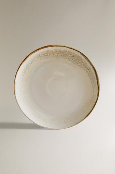 ROUND ANTIQUE FINISH STONEWARE SERVING DISH - Ecru by Zara