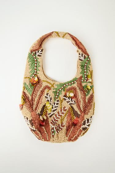 Zara {名称} - {颜色}