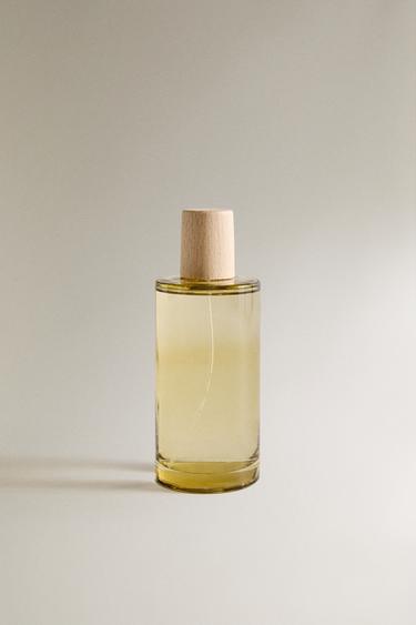 (200 ML) FLORAL BEYOND AIR FRESHENER SPRAY - Light red by Zara