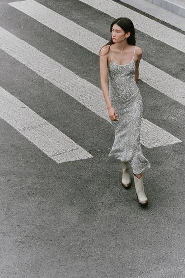 Zara {名称} - {颜色}