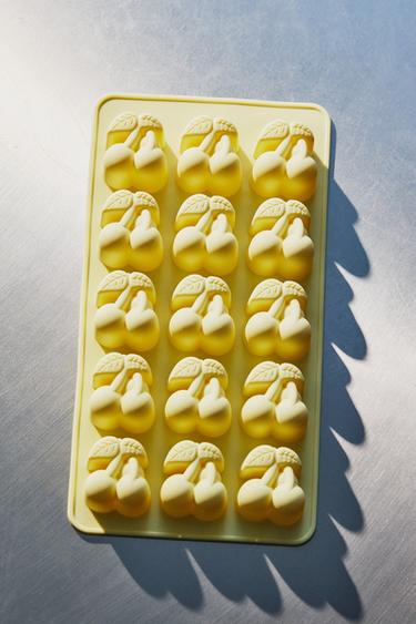 SILICONE CHERRIES ICE BUCKET TRAY 15 ICE CUBES - Yellow by Zara