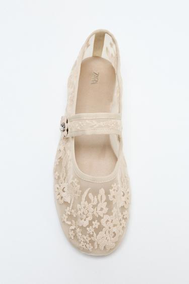 EMBROIDERED BALLET FLATS - White by Zara