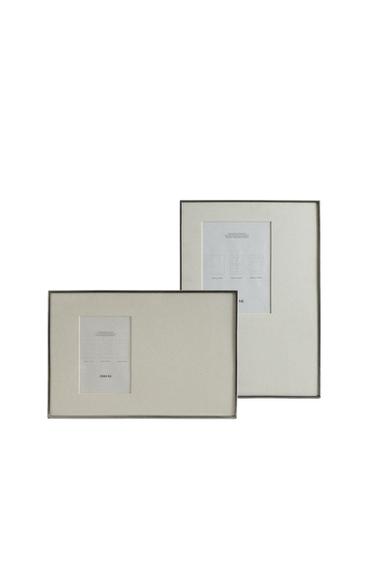 SILVER PHOTO FRAME WITH INTERCHANGEABLE PASSE-PARTOUT - Silver by Zara
