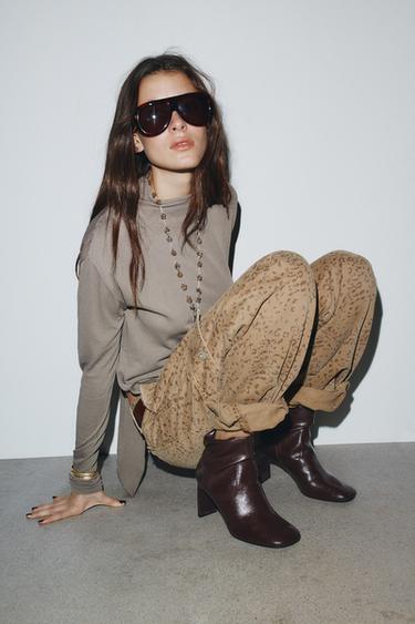 HEELED ANKLE BOOTS WITH ROUNDED TOES - Burgundy Red by Zara