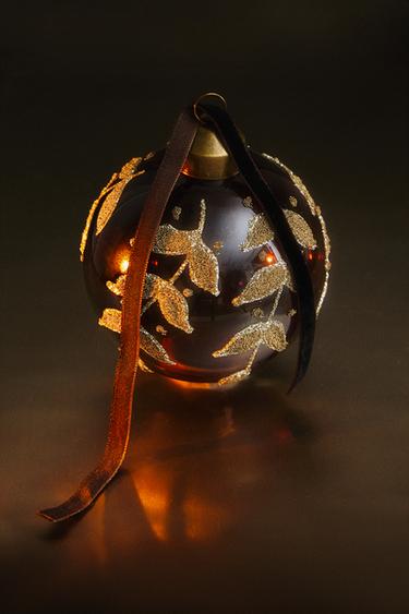 GLASS BAUBLE CHRISTMAS TREE DECORATION WITH LEAVES - Brown by Zara