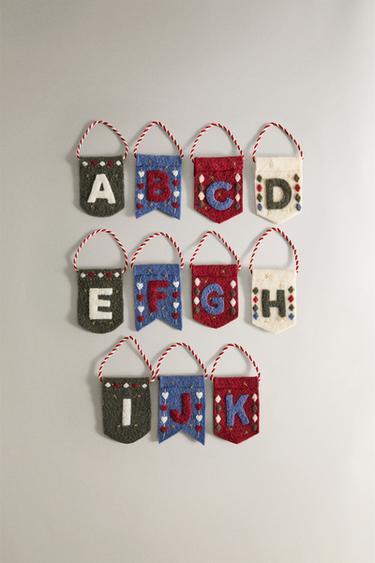 LETTER CHRISTMAS FLAG DECORATION (A-K) - Multicoloured by Zara