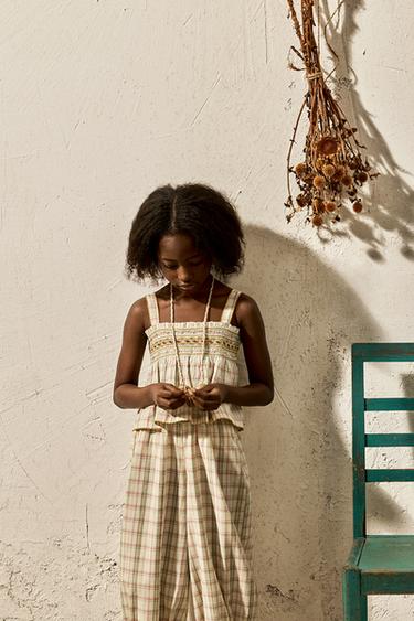 Zara {名称} - {颜色}