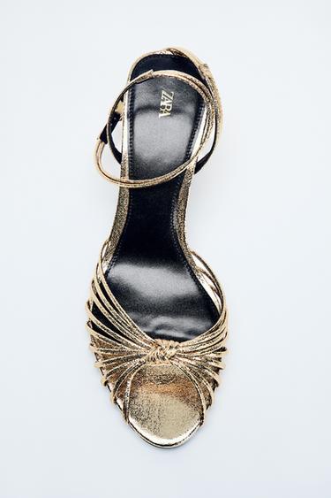 METALLIC KNOTTED HEEL SANDALS - Gold by Zara