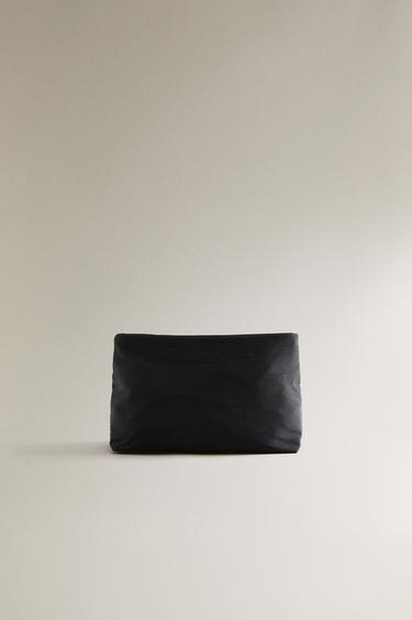 TECHNICAL FABRIC WASH BAG - Black by Zara
