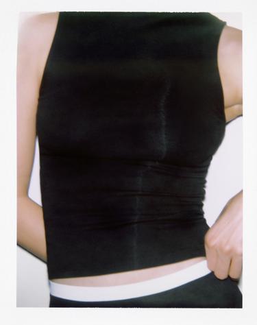 Zara {名称} - {颜色}