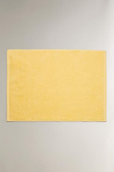 NON-SLIP PLAIN BATH MAT - Mid-yellow by Zara