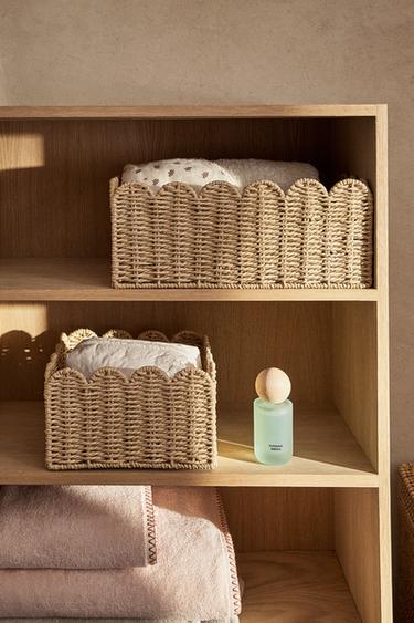 SMALL SCALLOPED BASKET - Light beige by Zara
