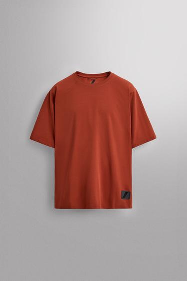 TECHNICAL PATCH T-SHIRT - Burgundy by Zara