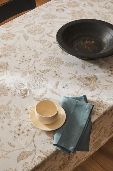 FLORAL PRINT TABLECLOTH - Ecru by Zara