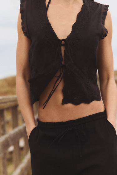 EMBROIDERED TOP - Black by Zara