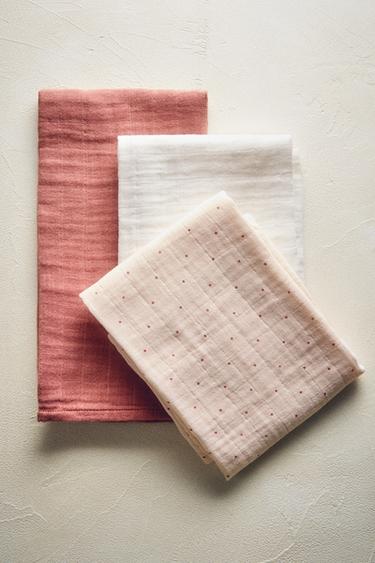 PACK OF MULTICOLOURED BABY MUSLIN CLOTHS (PACK OF 3) - Pink by Zara